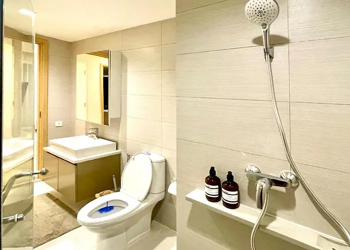 Supreme Spacious 2-bedroom In Prime Location! Bts Thonglor