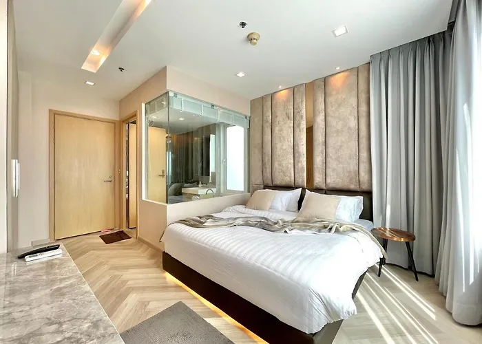 Supreme Spacious 2-bedroom In Prime Location! Bts Thonglor