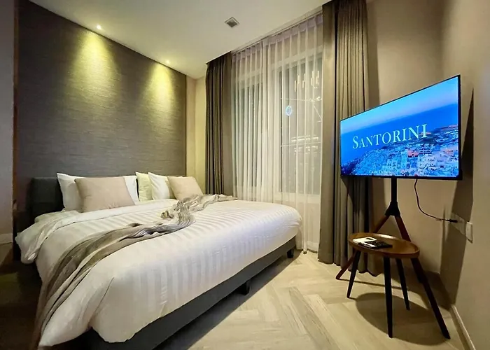 Supreme Spacious 2-bedroom In Prime Location! Bts Thonglor *