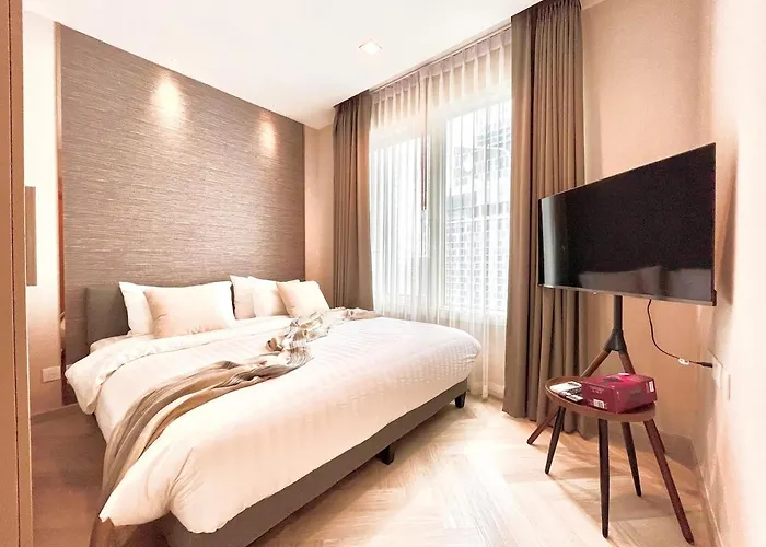 Supreme Spacious 2-bedroom In Prime Location! Bts Thonglor *