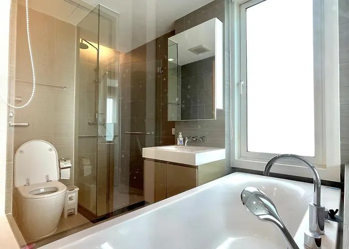 Supreme Spacious 2-bedroom In Prime Location! Bts Thonglor * Bangkok