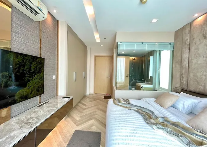 Supreme Spacious 2-bedroom In Prime Location! Bts Thonglor *
